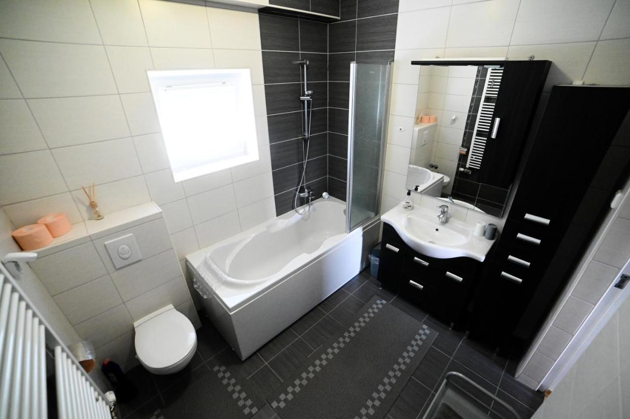 Apartman Ema Velika Gorica Esterno foto